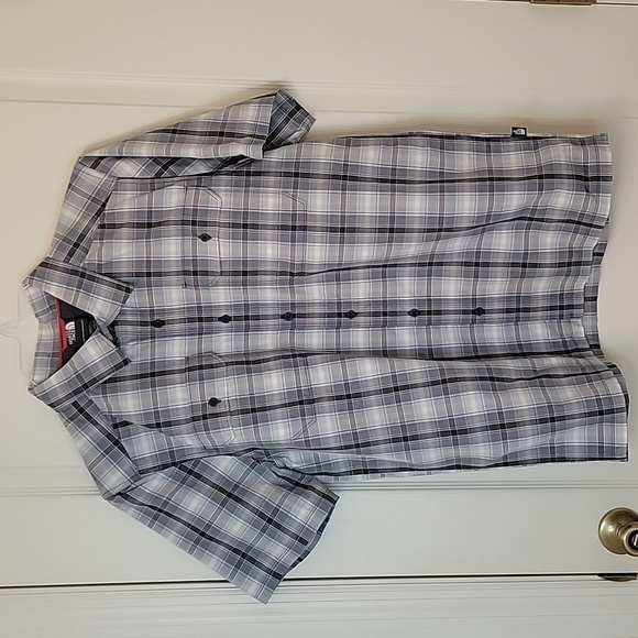The North Face Short Sleeve Pine Knot Woven Shirt, Men's Size M, NWOT - Picture 1 of 10